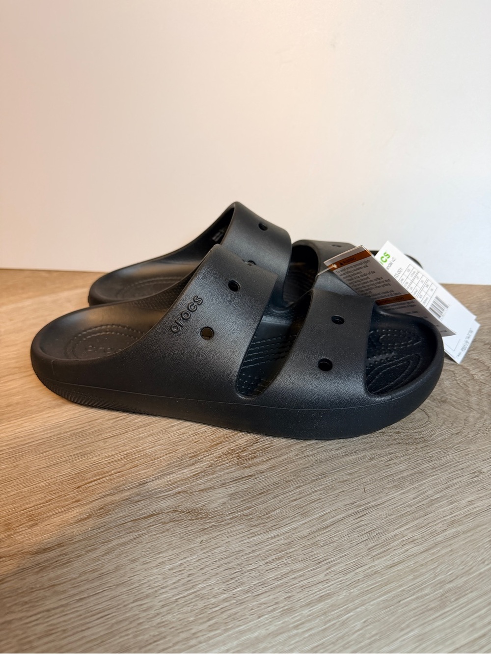 CROCS Classic Sandal V2 size 9